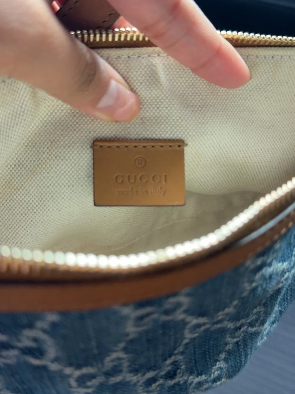 Gucci denim shoulder bag
